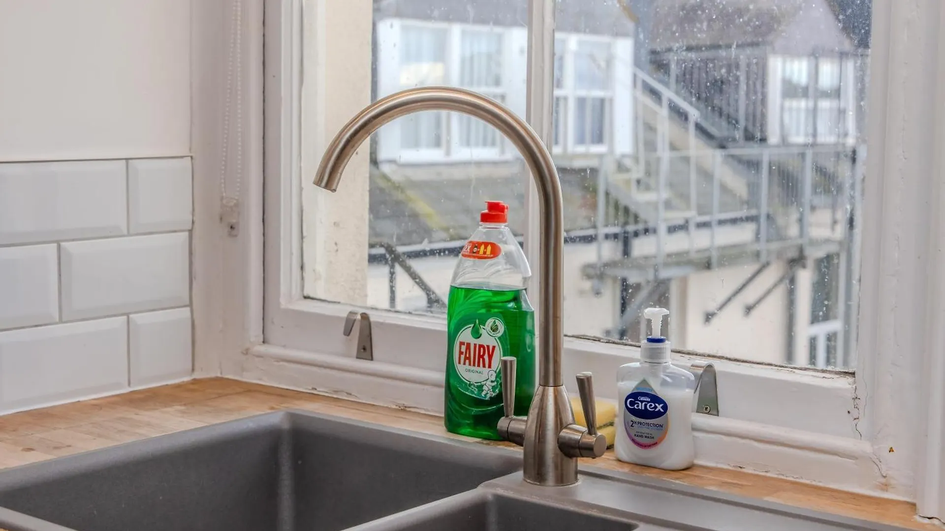 Apartamento Stylish 2-Br Apt For 7 Guests Plus Free Parking In Church Road Brighton